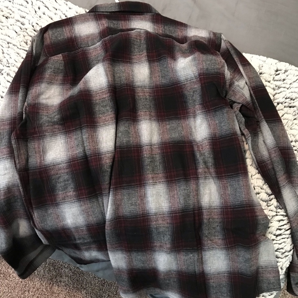 3 Button Up Flannels - image 8